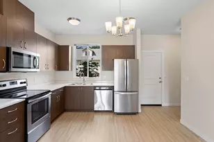 10831 E Burnside St, Portland, OR 97216 - Photo 15