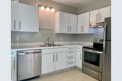 5135 NE Flanders St, Portland, OR 97213 - Photo 7