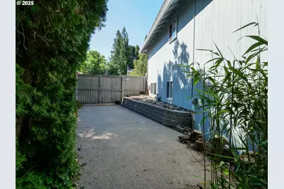 3565 SE El Camino Dr, Gresham, OR 97080 - Photo 9