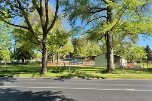 1120 E 24th Ave, Eugene, OR 97403 - Photo 27