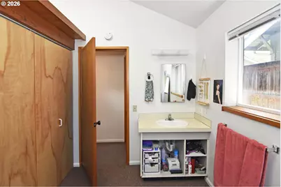 1120 E 24th Ave, Eugene, OR 97403 - Photo 17