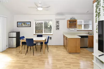 1120 E 24th Ave, Eugene, OR 97403 - Photo 5