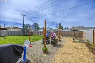 1530 Dola St, Eugene, OR 97402 - Photo 27