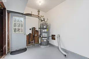 335 SW 141st Ave, Beaverton, OR 97006 - Photo 29