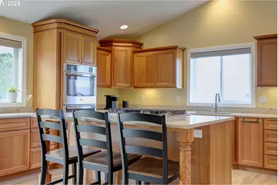 2606 E 10th St, The Dalles, OR 97058 - Photo 9