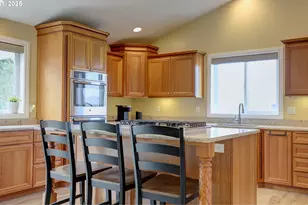 2606 E 10th St, The Dalles, OR 97058 - Photo 9