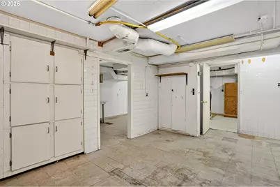 1210 SE 57th Ave, Portland, OR 97215 - Photo 41