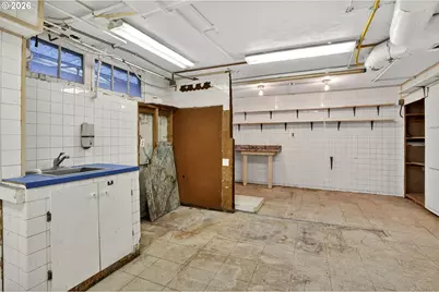 1210 SE 57th Ave, Portland, OR 97215 - Photo 39