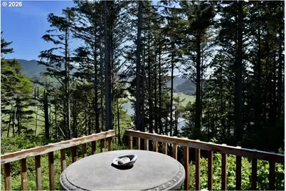 94404 Linda Ln, Gold Beach, OR 97444 - Photo 19