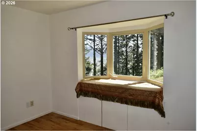 94404 Linda Ln, Gold Beach, OR 97444 - Photo 13