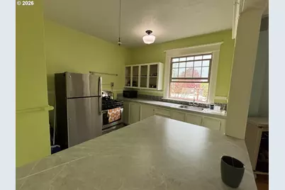 2109 NW Irving St #405, Portland, OR 97210 - Photo 5
