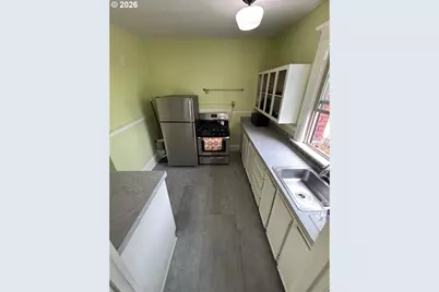 2109 NW Irving St #405, Portland, OR 97210 - Photo 7