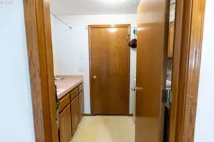 3247 SE 20th Ave, Albany, OR 97322 - Photo 17