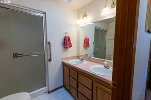 3247 SE 20th Ave, Albany, OR 97322 - Photo 27