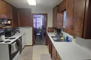 925 SE Main St, Roseburg, OR 97470 - Photo 5