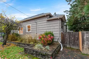 1802 SE Morrison St, Portland, OR 97214 - Photo 17