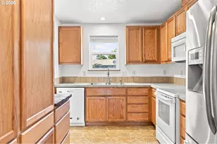 4854 A St, Springfield, OR 97478 - Photo 13