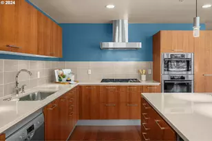 311 NW 12th Ave, Portland, OR 97209 - Photo 15