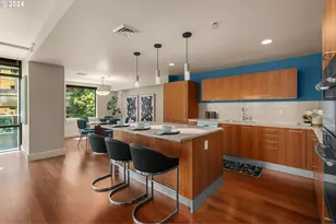 311 NW 12th Ave, Portland, OR 97209 - Photo 17