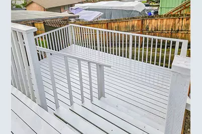 1818 NE Todd St, Roseburg, OR 97470 - Photo 17