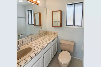 1818 NE Todd St, Roseburg, OR 97470 - Photo 13