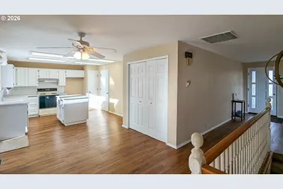 1818 NE Todd St, Roseburg, OR 97470 - Photo 7