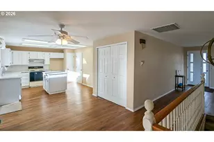 1818 NE Todd St, Roseburg, OR 97470 - Photo 7