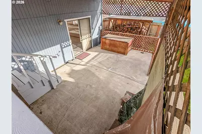 1818 NE Todd St, Roseburg, OR 97470 - Photo 21