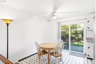 11757 SE Ankeny St, Portland, OR 97216 - Photo 9