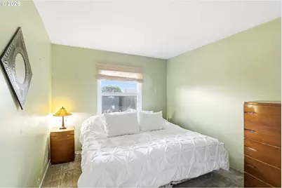 11757 SE Ankeny St, Portland, OR 97216 - Photo 15