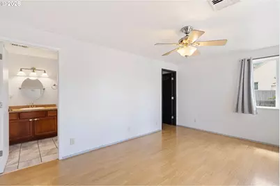 2735 W Sherwood Ave, Roseburg, OR 97471 - Photo 25