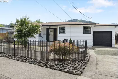 2735 W Sherwood Ave, Roseburg, OR 97471 - Photo 3