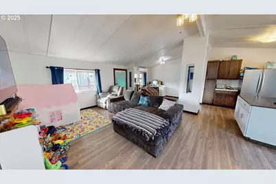 94120 Strahan St #3, Gold Beach, OR 97444 - Photo 5