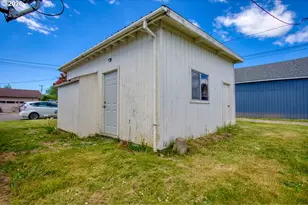 1891 Dogwood Ave, Reedsport, OR 97467 - Photo 21