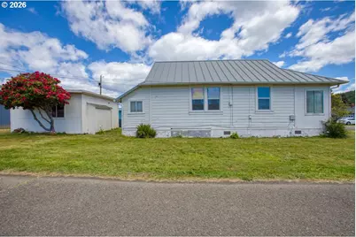 1891 Dogwood Ave, Reedsport, OR 97467 - Photo 3