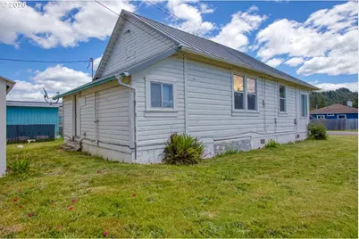 1891 Dogwood Ave, Reedsport, OR 97467 - Photo 5