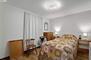 1960 40th St, Florence, OR 97439 - Photo 33