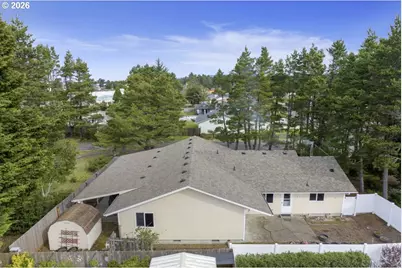 1960 40th St, Florence, OR 97439 - Photo 45