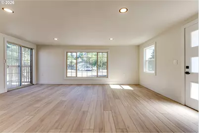 439 T St, Springfield, OR 97477 - Photo 5