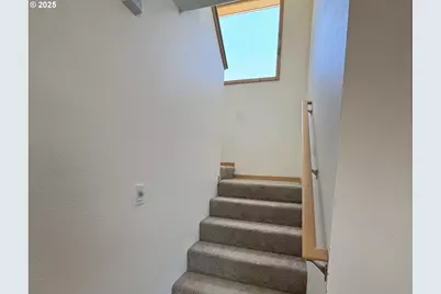 650 St Charles St, Eugene, OR 97402 - Photo 9