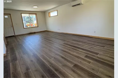 650 St Charles St, Eugene, OR 97402 - Photo 7