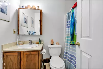 1925 SE Alder St, Portland, OR 97214 - Photo 15