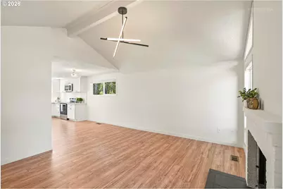 21960 SW Columbia Cir, Tualatin, OR 97062 - Photo 7