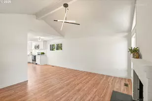 21960 SW Columbia Cir, Tualatin, OR 97062 - Photo 7