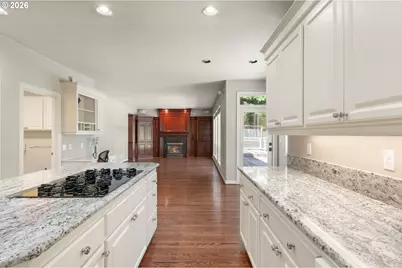 3658 NW Loriann Dr, Portland, OR 97229 - Photo 19