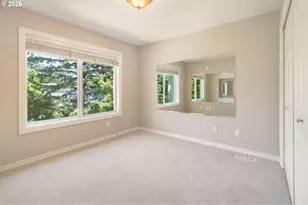 3658 NW Loriann Dr, Portland, OR 97229 - Photo 35