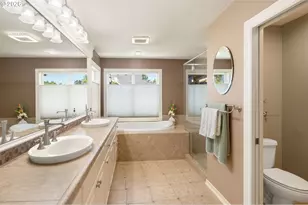 3658 NW Loriann Dr, Portland, OR 97229 - Photo 31
