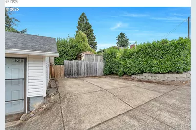 825 Yale Ave, Gladstone, OR 97027 - Photo 7