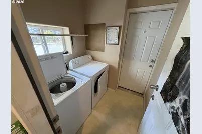 825 Yale Ave, Gladstone, OR 97027 - Photo 33