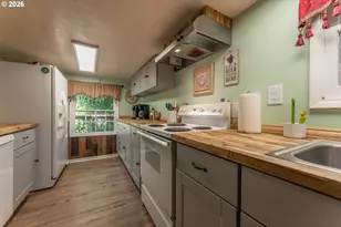 2700 Underhill Ln, West Linn, OR 97068 - Photo 13